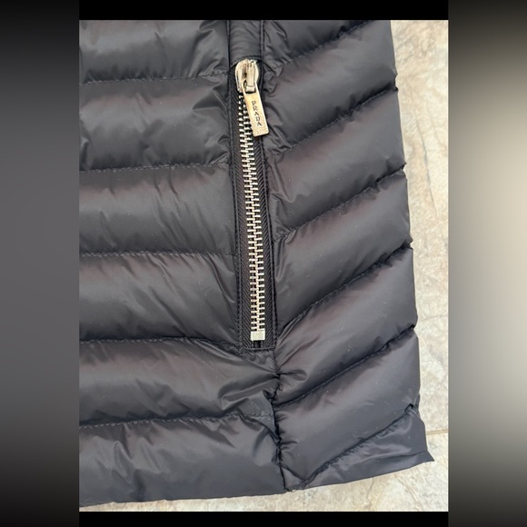 Prada Black Puffer Jacket with Blue Lining - Picture 3 of 10